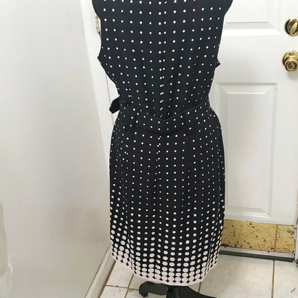 Voir Voir Black/White Sleeveless Belted Polka-dot Dress SIZE 12 - Picture 4 of 8